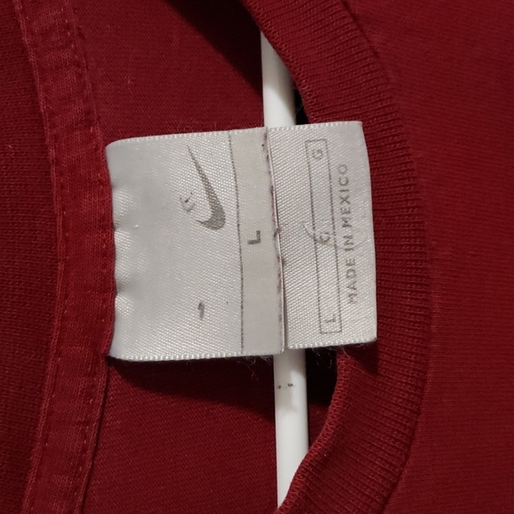 Burgundy Nike tee - Picture 2 of 3
